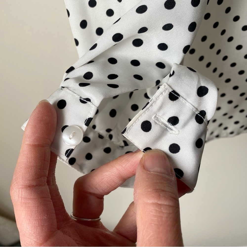 Vintage black and white polka dot print puff shoulder blouse - Picture 13 of 16